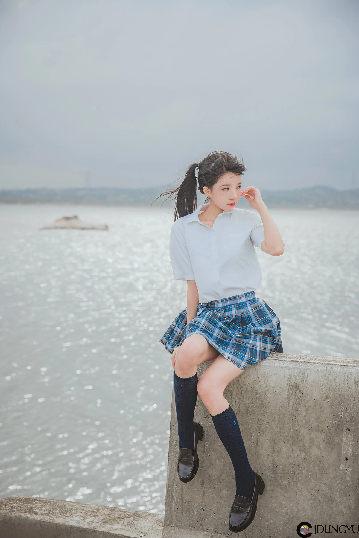 [桜桃喵] 耳畔的风