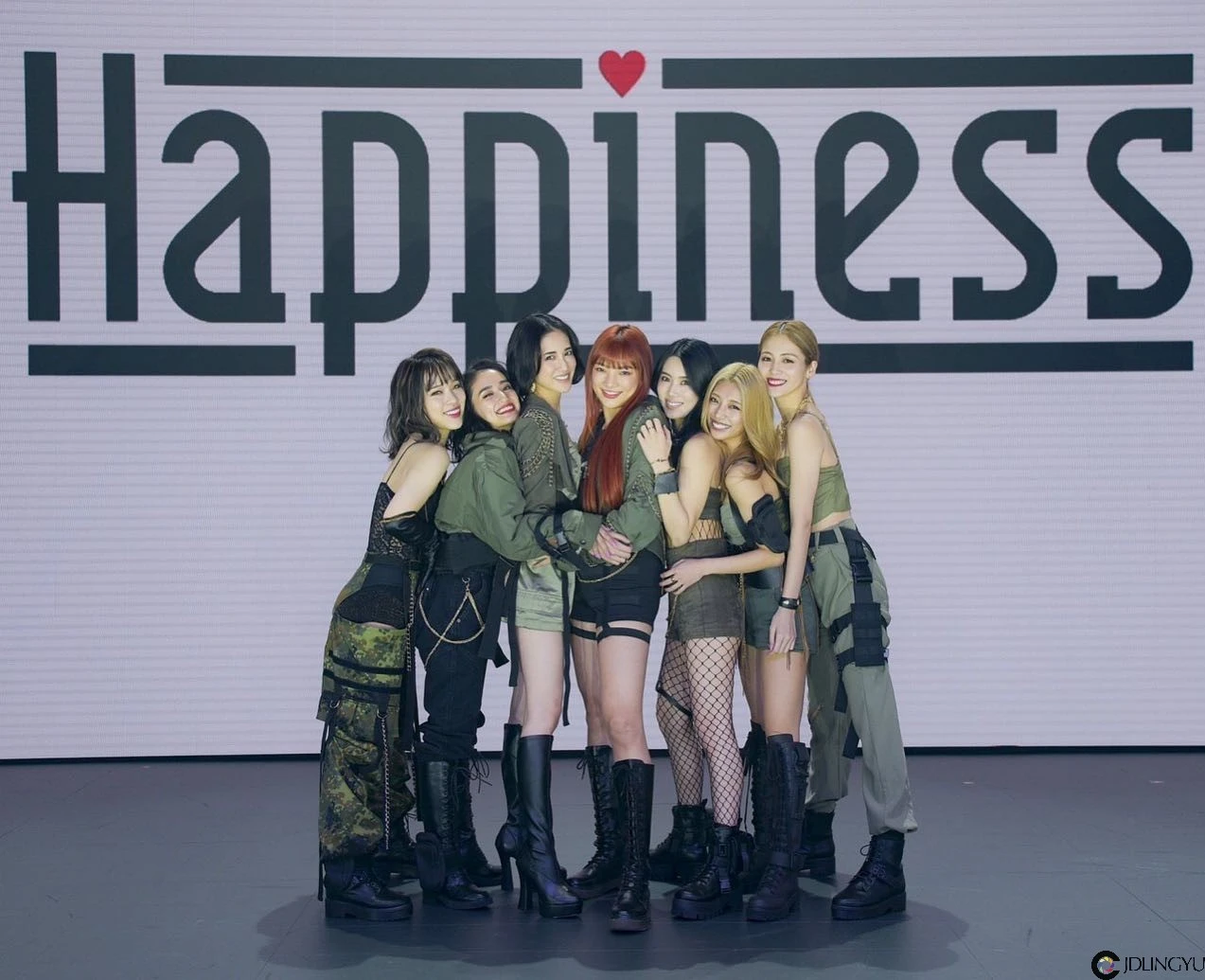 谁说只有韩国疯女团!盘点10组「日本女子团体」AKB48、乃木坂46、NiziU,谁是最可爱女子组合?