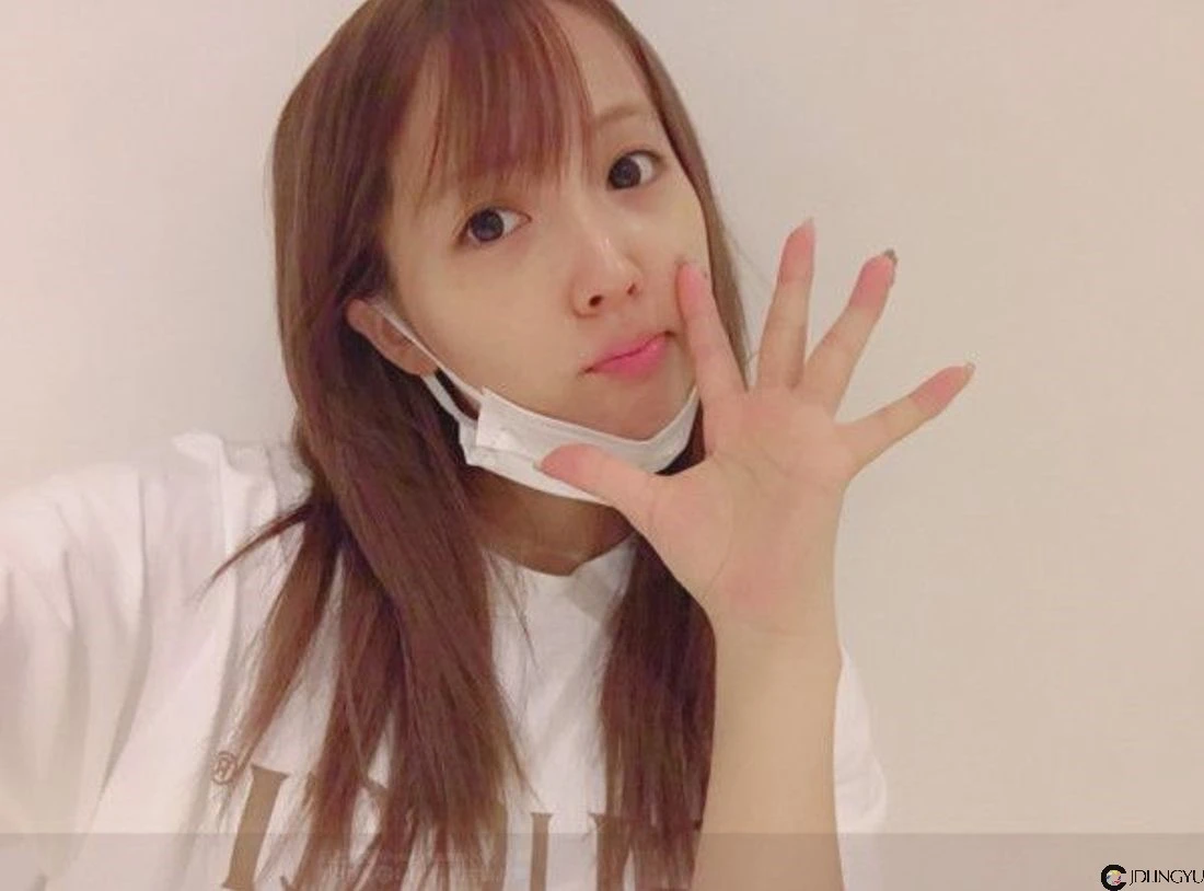 全素颜示人也不怕！亚洲AV小天后「三上悠亚」7点告诉你，只靠半年爬上顶尖AV女优的秘密！