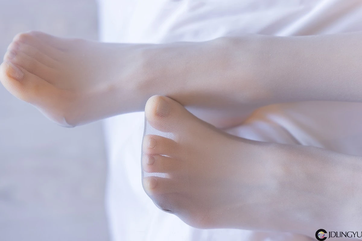 [BoBoSocks袜啵啵] No.083 稚予-高跟鞋、凉鞋、白丝、裸足涂白色指甲油剧情