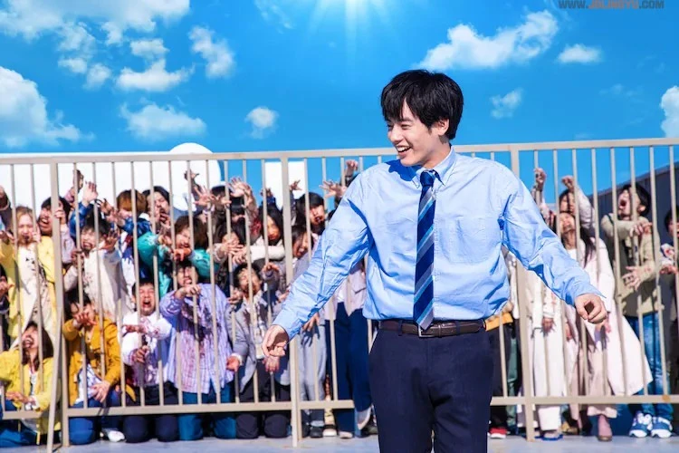 Netflix真人电影版《僵尸100》2023年公开,在僵尸世界散发正能量是否搞错了什么