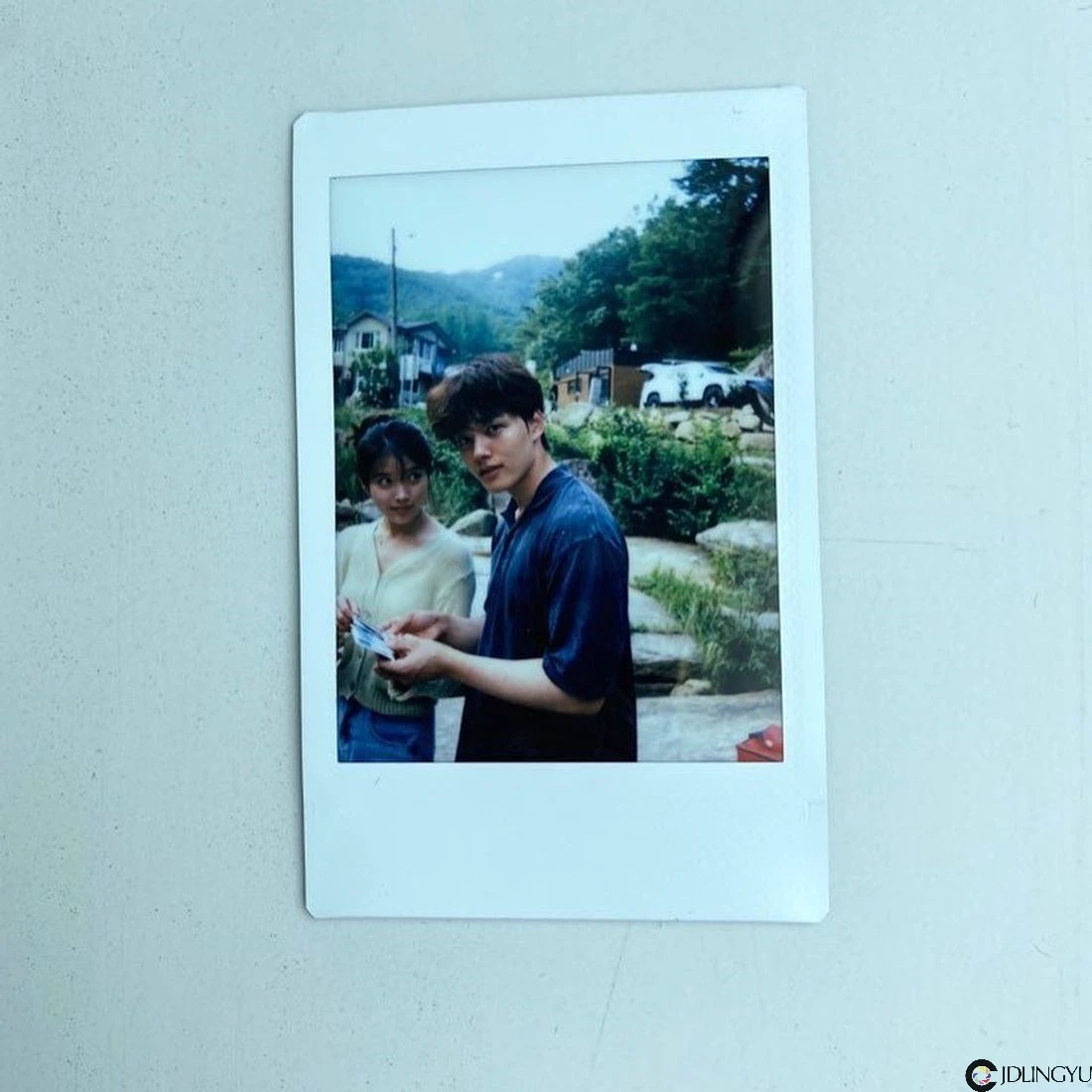 出道14年只对他认爱!盘点IU历年6任绯闻男友,李准基、金秀贤都擦出火花!