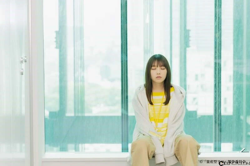 与田祐希主演《量产型璃子~模型女子的人生组装记~》电视预告推出,该剧6月30日开播