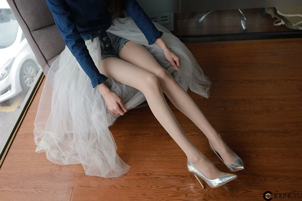 [IESS异思趣向] 模特：团团《长腿白纱》