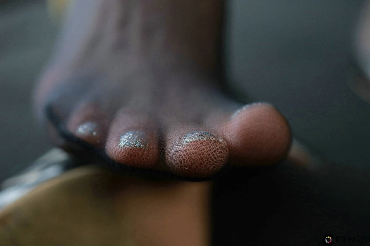 [IESS异思趣向] 模特：小六《美女办公室》