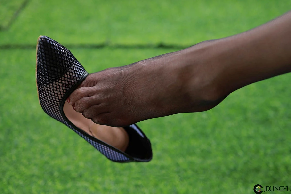 [IESS异思趣向] 模特：小六《奶茶》