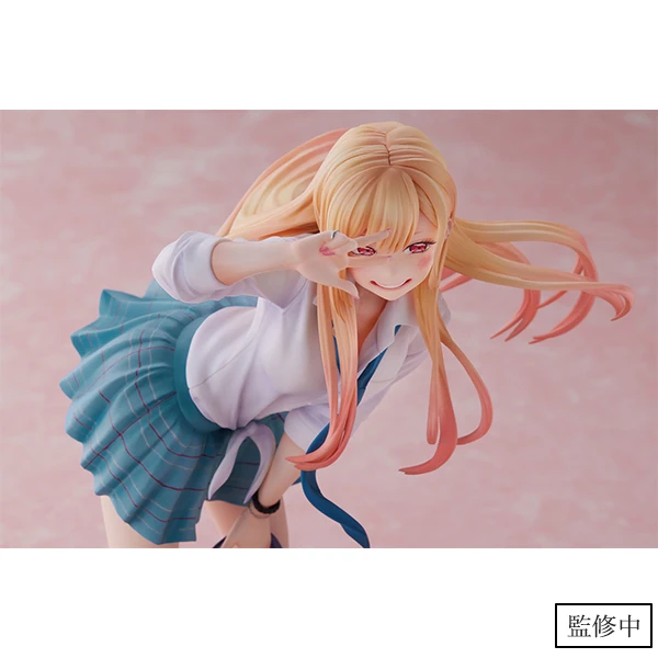 《恋上换装娃娃》喜多川海梦1/7比例模型，短裙起飞疑似没穿小裤裤？