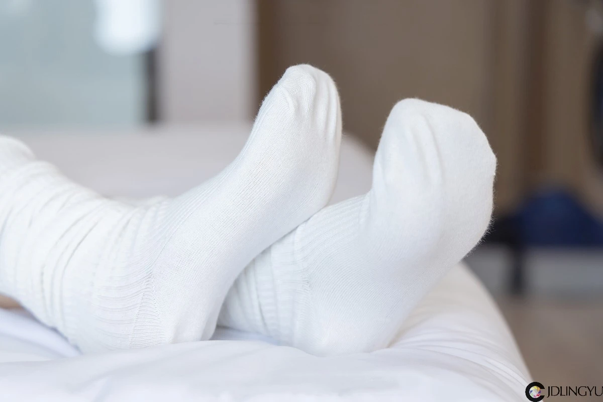 [BoBoSocks袜啵啵] No.107 小安-平底鞋、白棉袜、肉丝