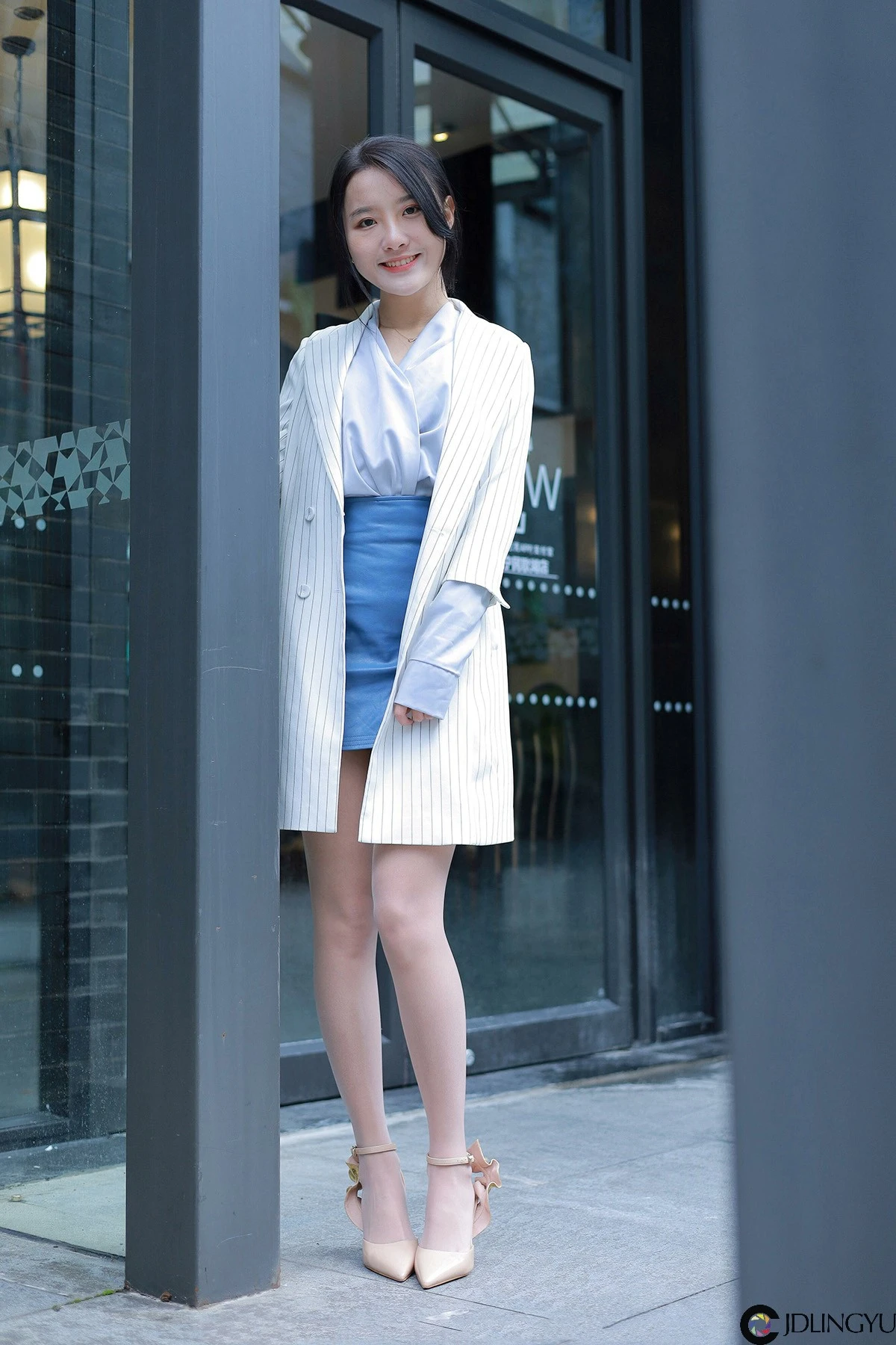 [IESS异思趣向] 模特：婉萍《蓝衣女神》