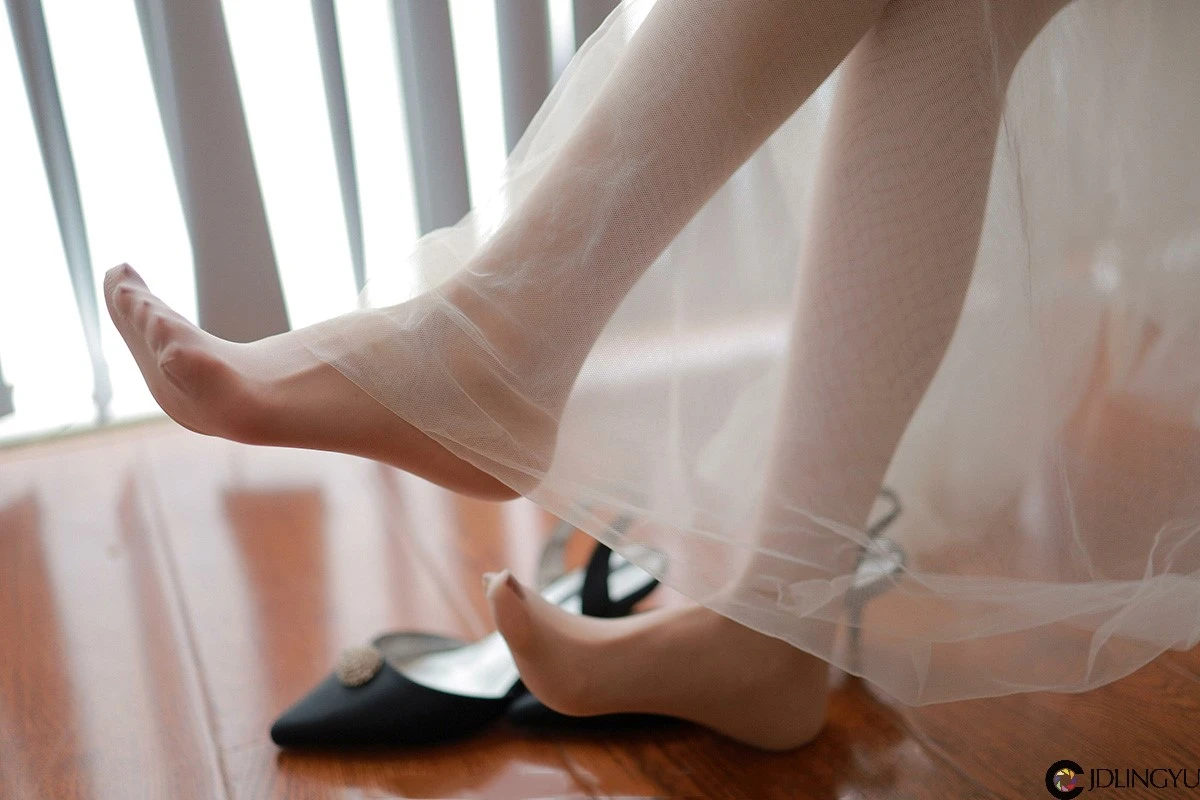 [IESS异思趣向] 模特：美子《女追男隔层纱》