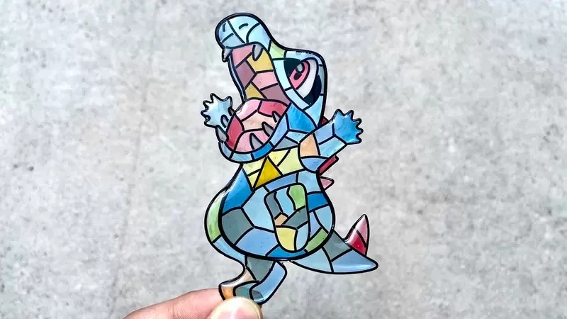 网友制作《玻璃彩绘风格宝可梦》太美了！漂亮的作品在太阳下闪耀