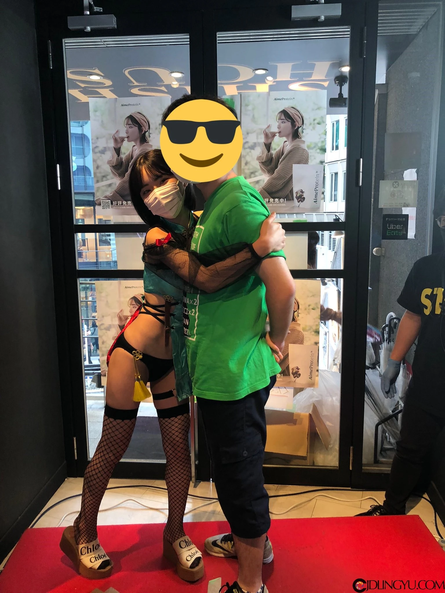 AV女友《深田咏美》举办24小时免费拥抱，粉丝表情很享受！插图16