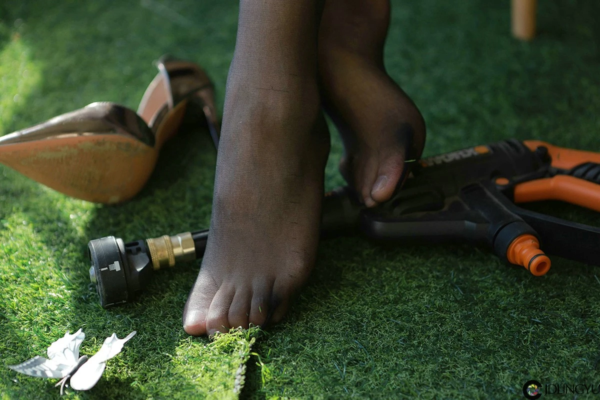 [IESS异思趣向] 模特：秋秋《丰满斑马纹》