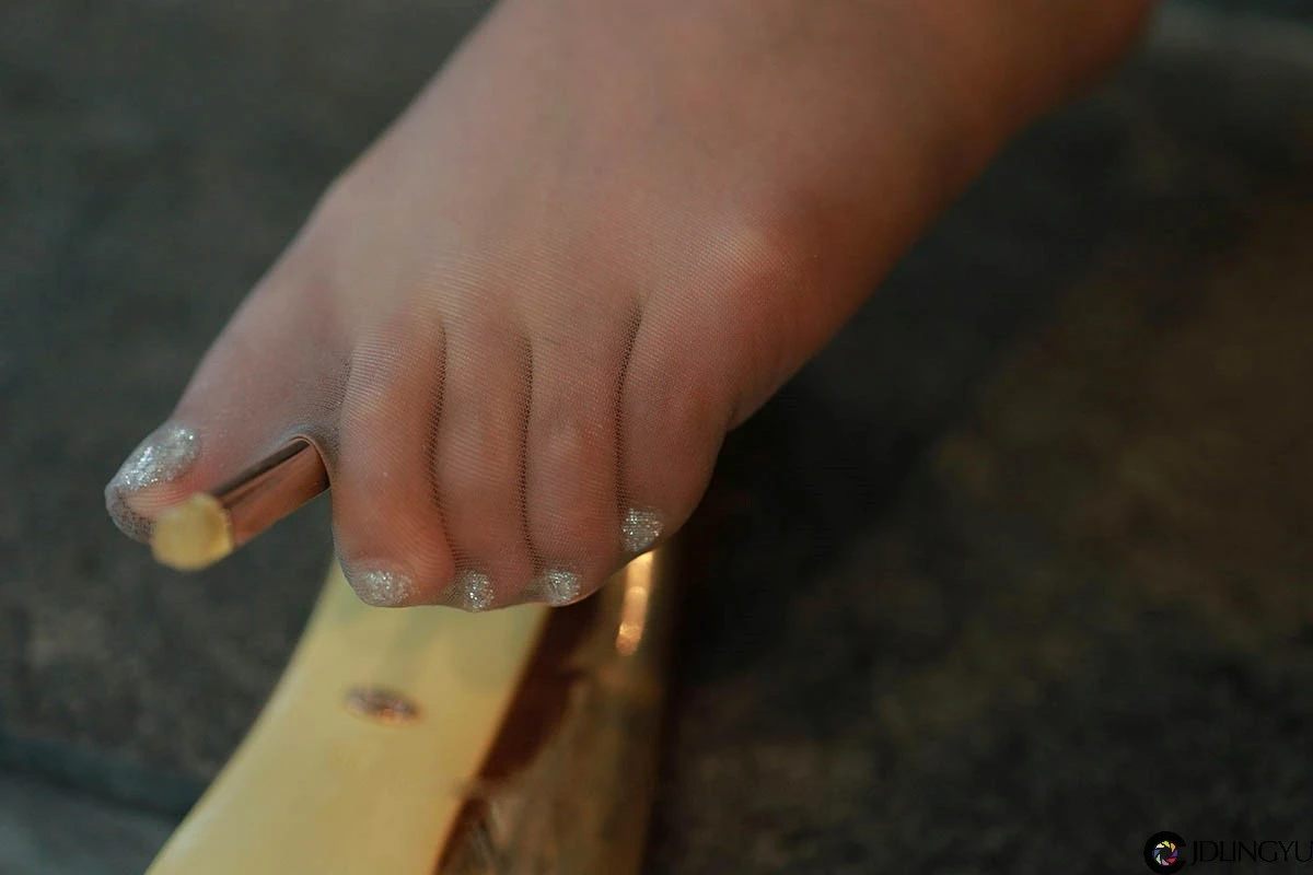 [IESS异思趣向] 模特：秋秋《淡黄的长裙》