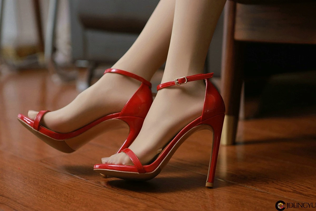 [IESS异思趣向] 模特：美子《红色》