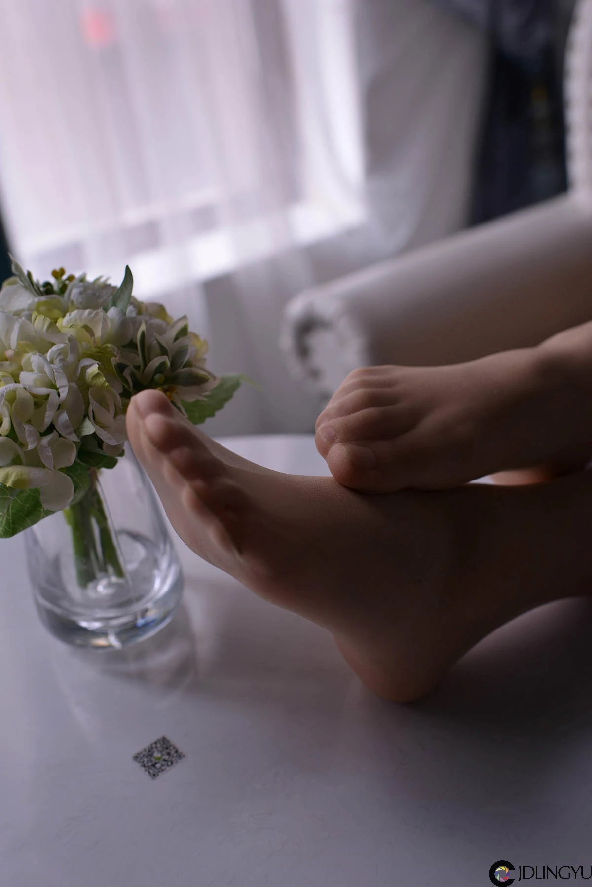 [IESS异思趣向] 模特：小婕《与花共舞》