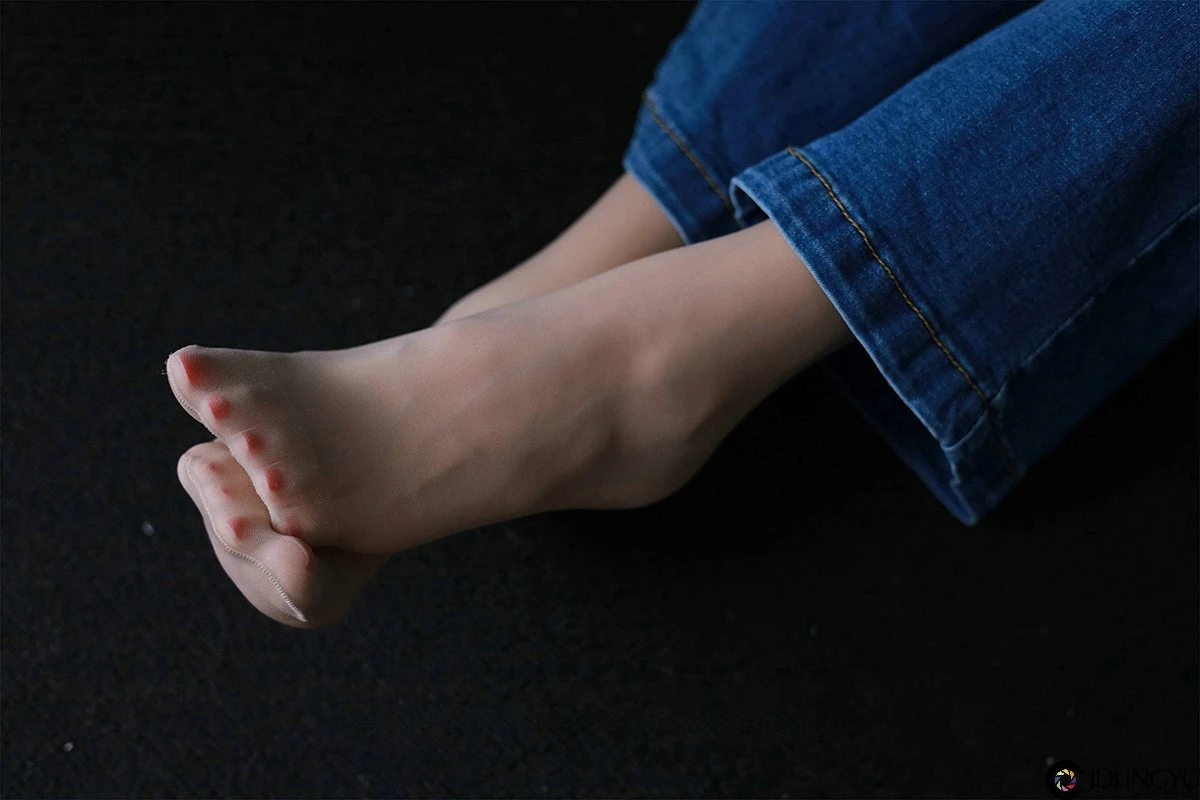 [IESS异思趣向] 模特：美子《美背库里丝》