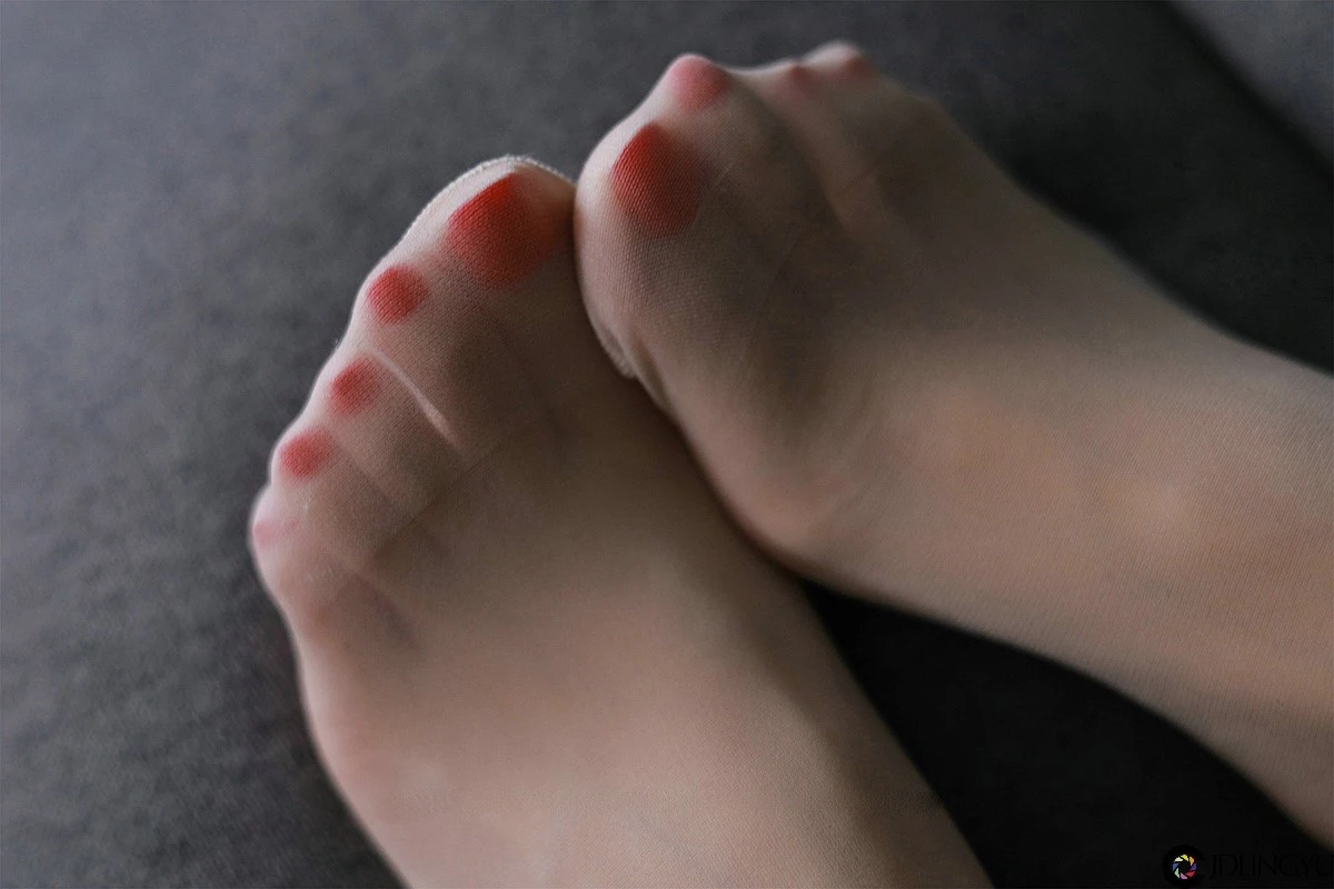 [IESS异思趣向] 模特：美子《美背库里丝》