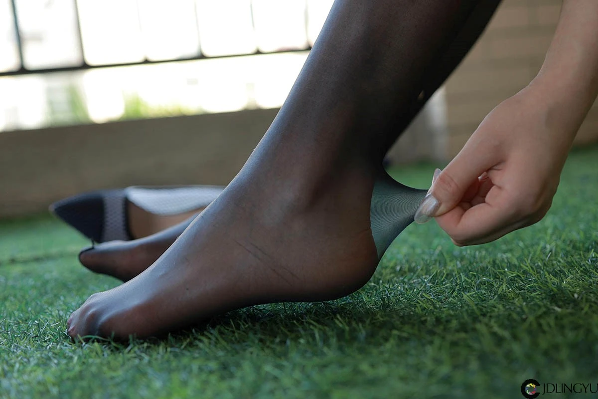 [IESS异思趣向] 模特：小七《可爱又性感》