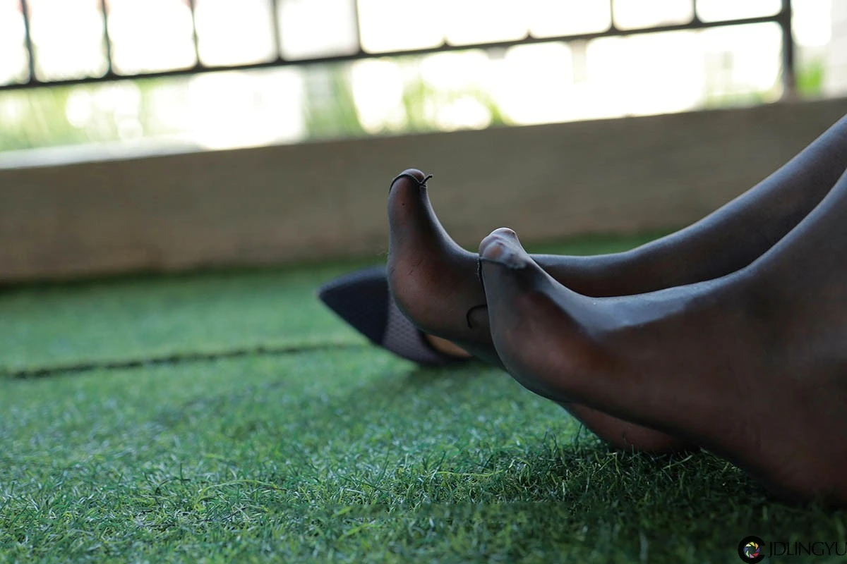 [IESS异思趣向] 模特：小七《可爱又性感》