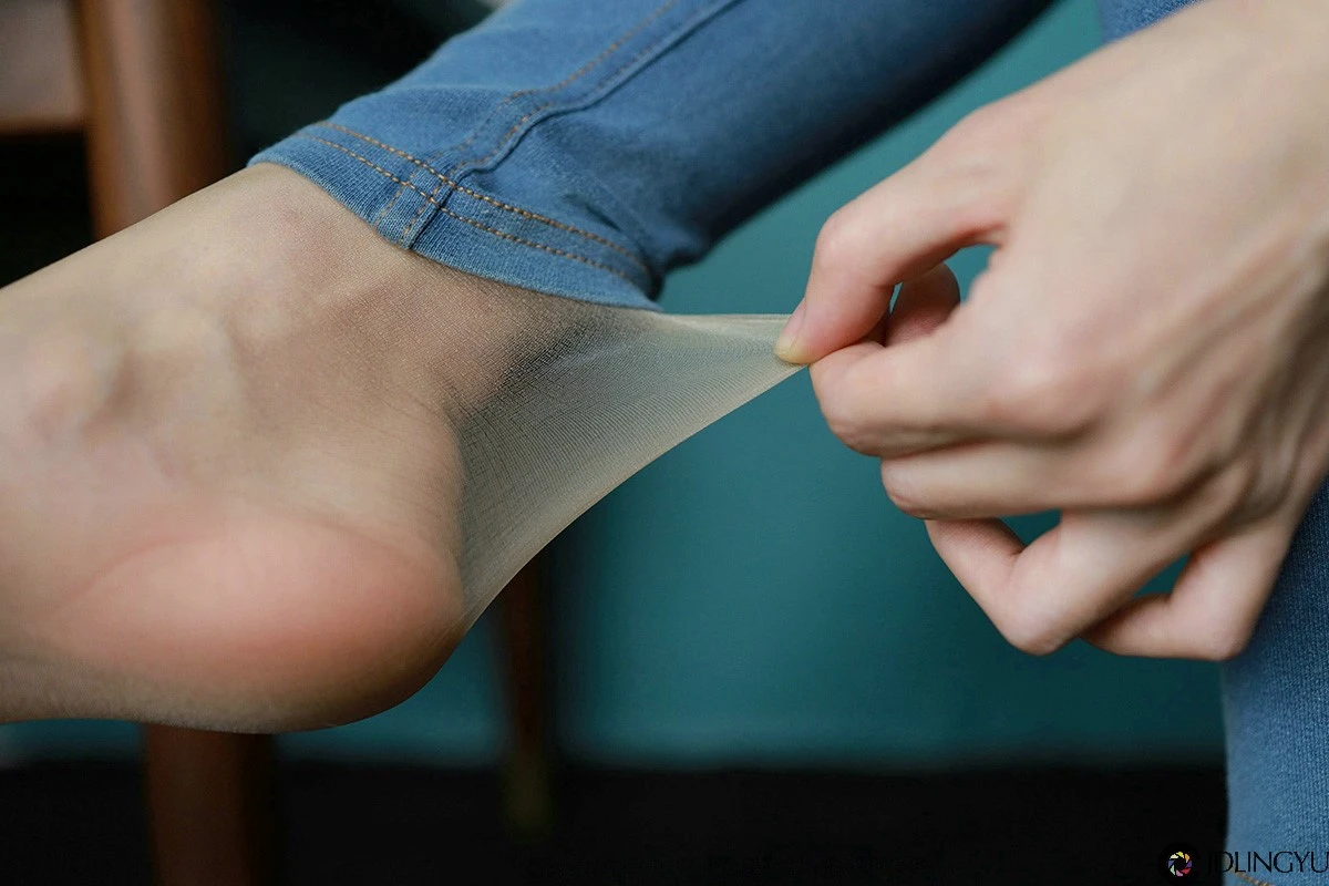 [IESS异思趣向] 模特：小六《牛仔裤里丝》