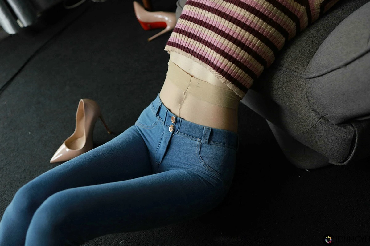 [IESS异思趣向] 模特：小六《牛仔裤里丝》