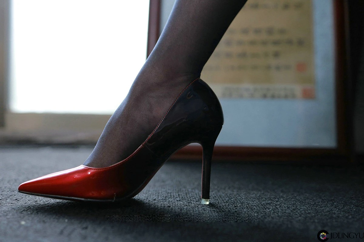 [IESS异思趣向] 模特：美子《新式旗袍短裙》