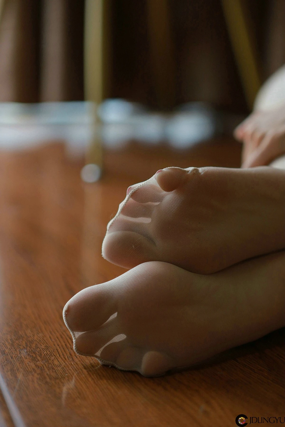 [IESS异思趣向] 模特：美子《地板上的尤物》