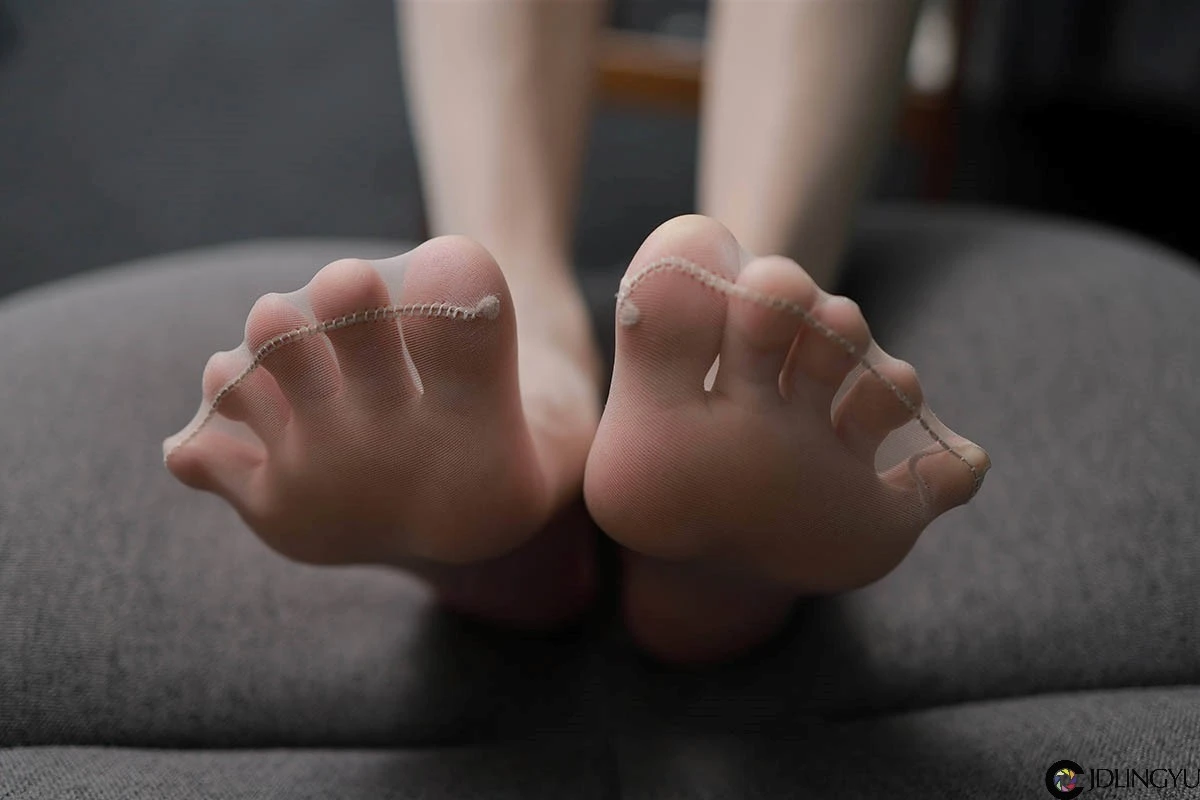 [IESS异思趣向] 模特：小六《邻家少女爱看书》