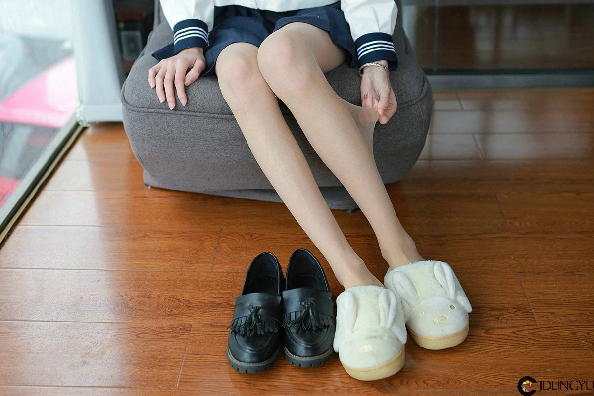 [IESS异思趣向] 模特：团团《可爱JK装》