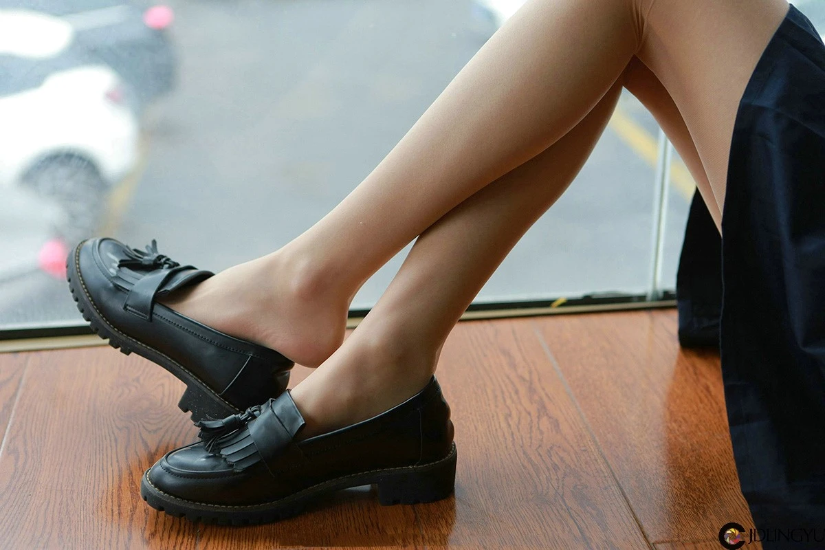 [IESS异思趣向] 模特：团团《可爱JK装》