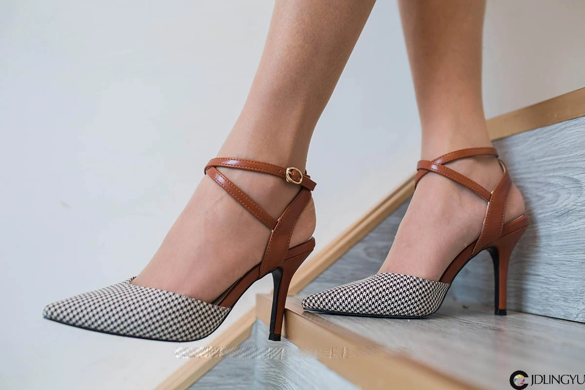 [IESS异思趣向] 模特：婉萍《邻家甜美女孩》