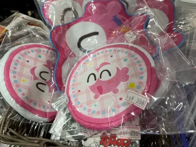 《穿越时空的二手宅物店》超怀旧动漫周边商品大清仓 网友好奇货源是从哪里弄来的