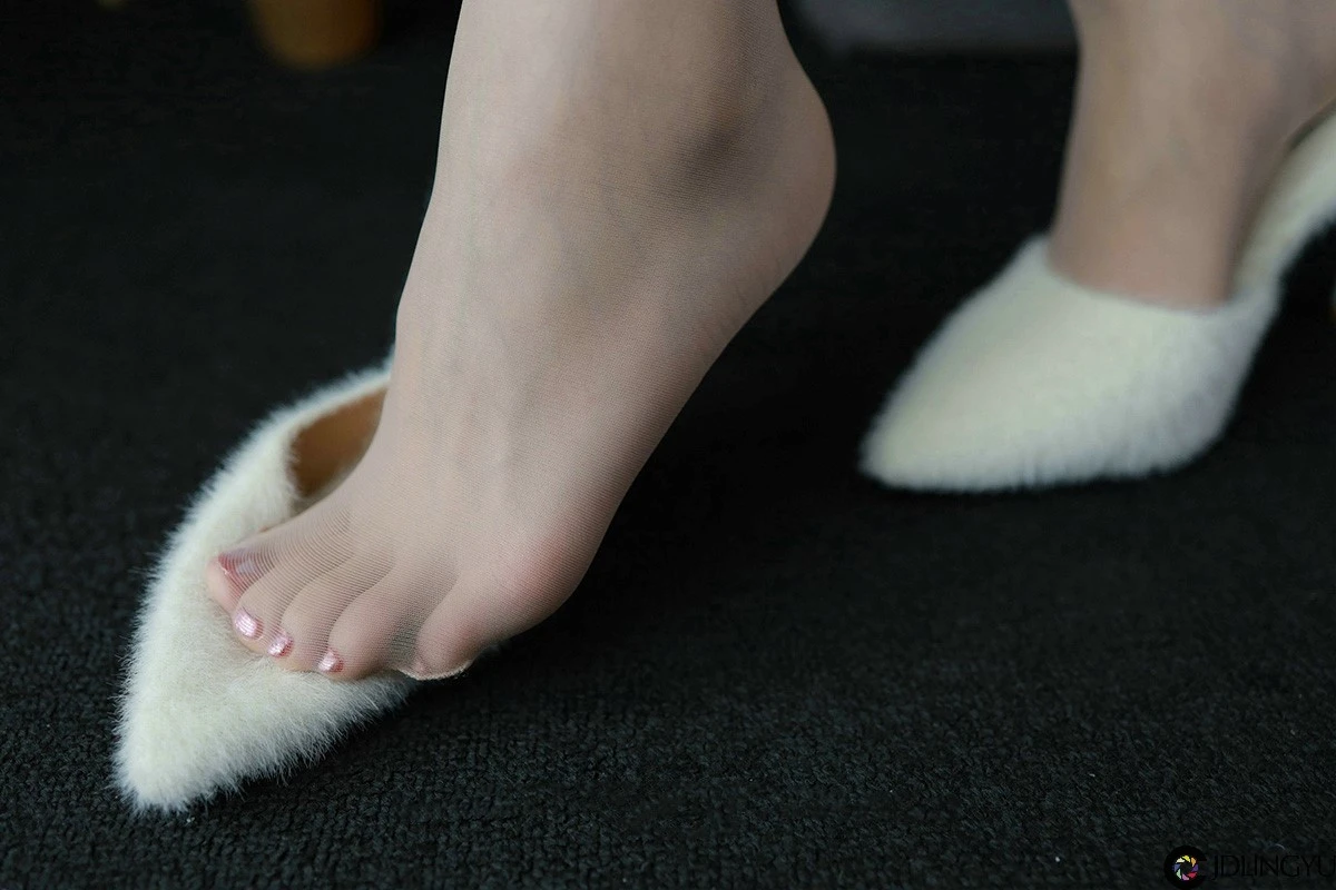 [IESS异思趣向] 模特：小七《奶茶少女》