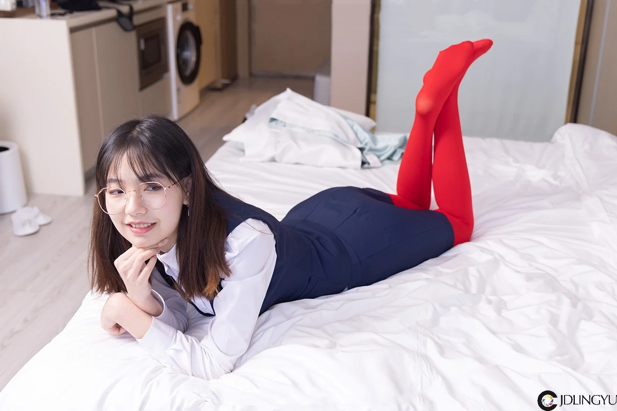 [BoBoSocks袜啵啵] No.132 小甜豆-aj1板鞋、蓝色短靴、厚黑丝、厚红丝