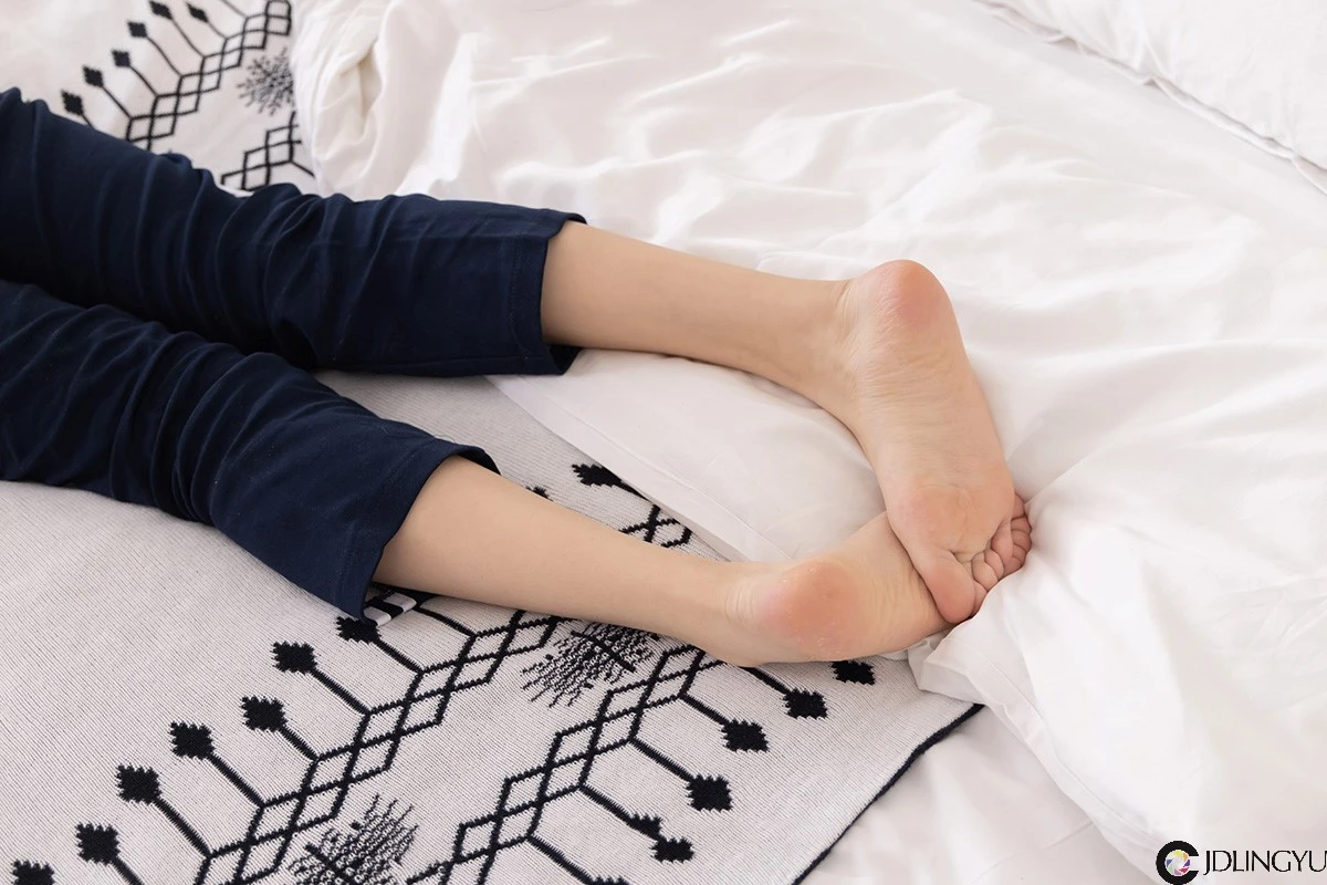 [BoBoSocks袜啵啵] No.135 小甜豆-高跟鞋、黑丝、裸足