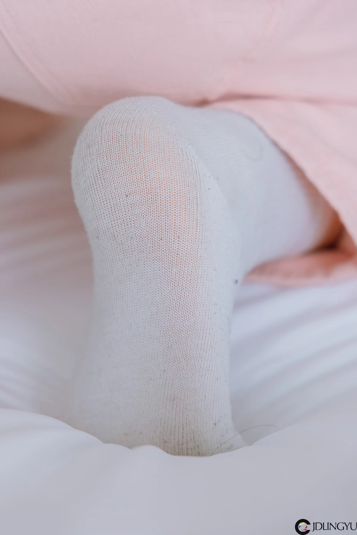 [BoBoSocks袜啵啵] No.141 周周-运动鞋、白棉袜、裸足