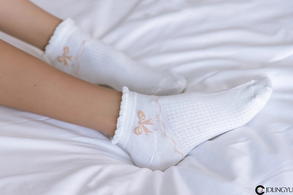 [BoBoSocks袜啵啵] No.133 稚予-高跟长靴、白棉袜、咖啡丝