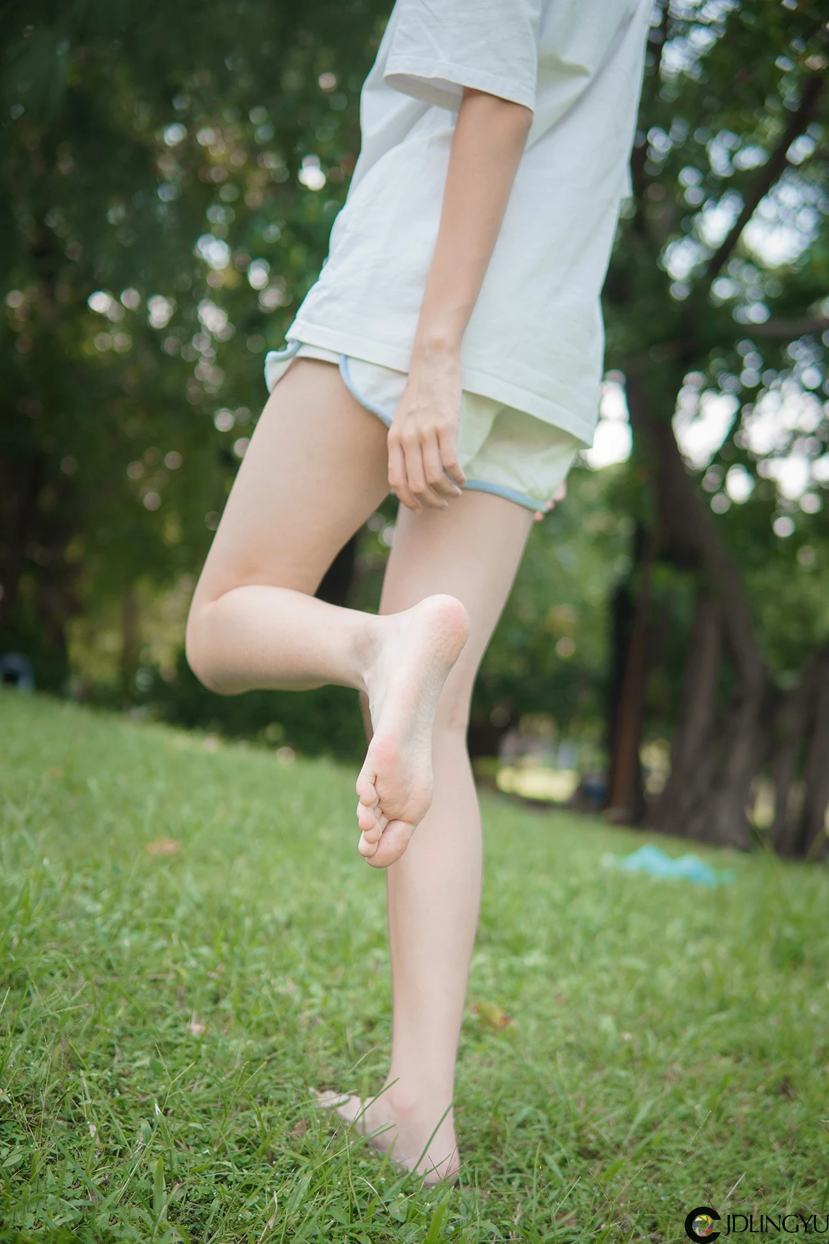 [Limerence原创] SHQ素人学生 大耳狗真理裤公园玩耍