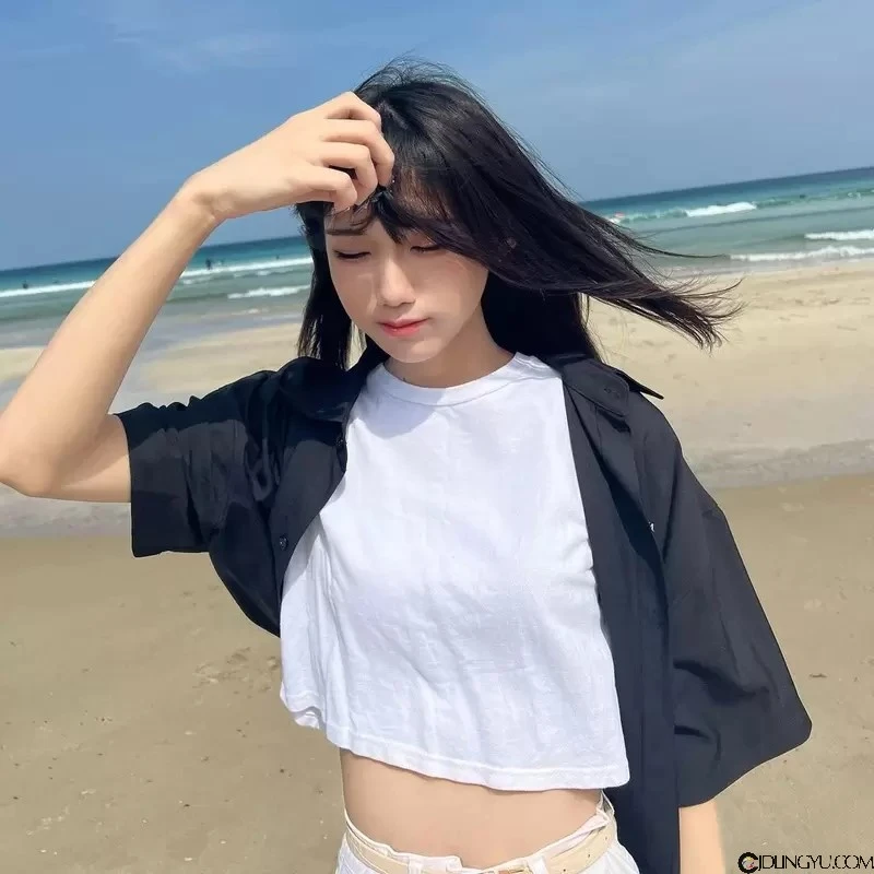 这么可爱一定是男孩子《まゆたむ》伪娘女仆店里总是能让客人大脑产生bug的男孩店员