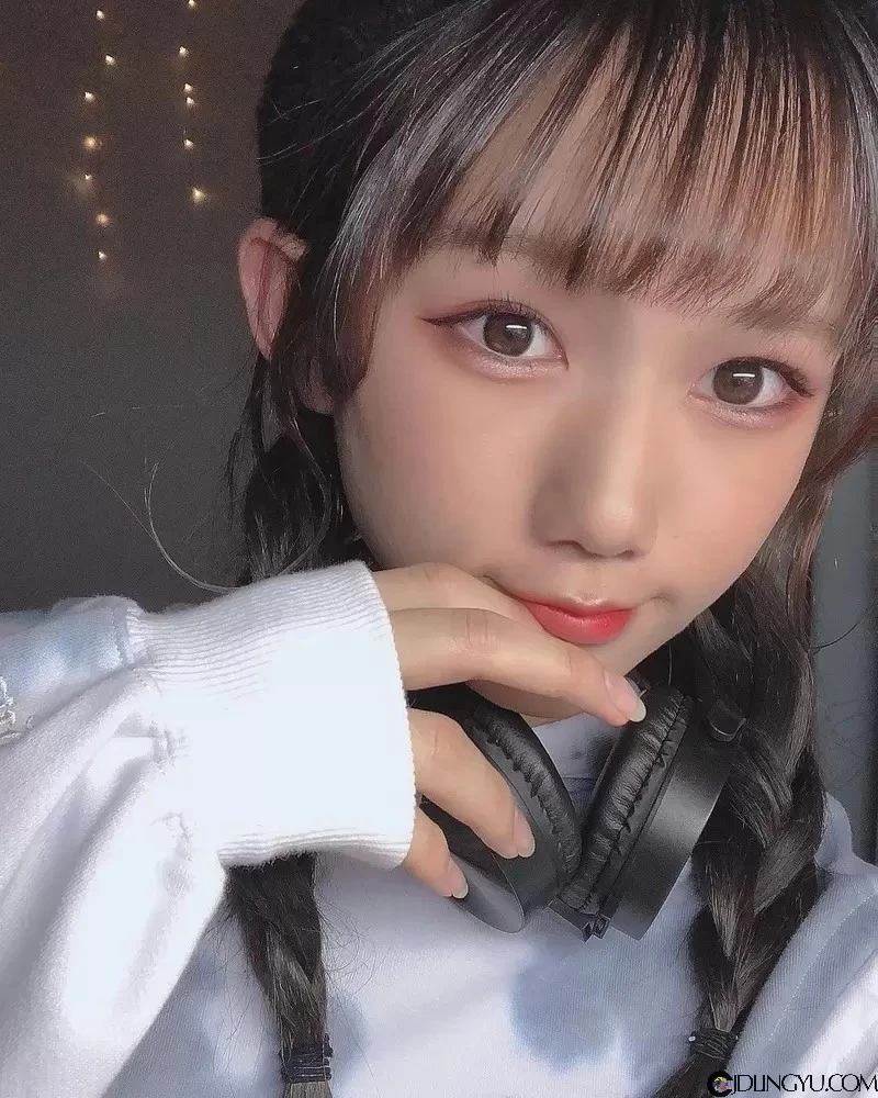 这么可爱一定是男孩子《まゆたむ》伪娘女仆店里总是能让客人大脑产生bug的男孩店员