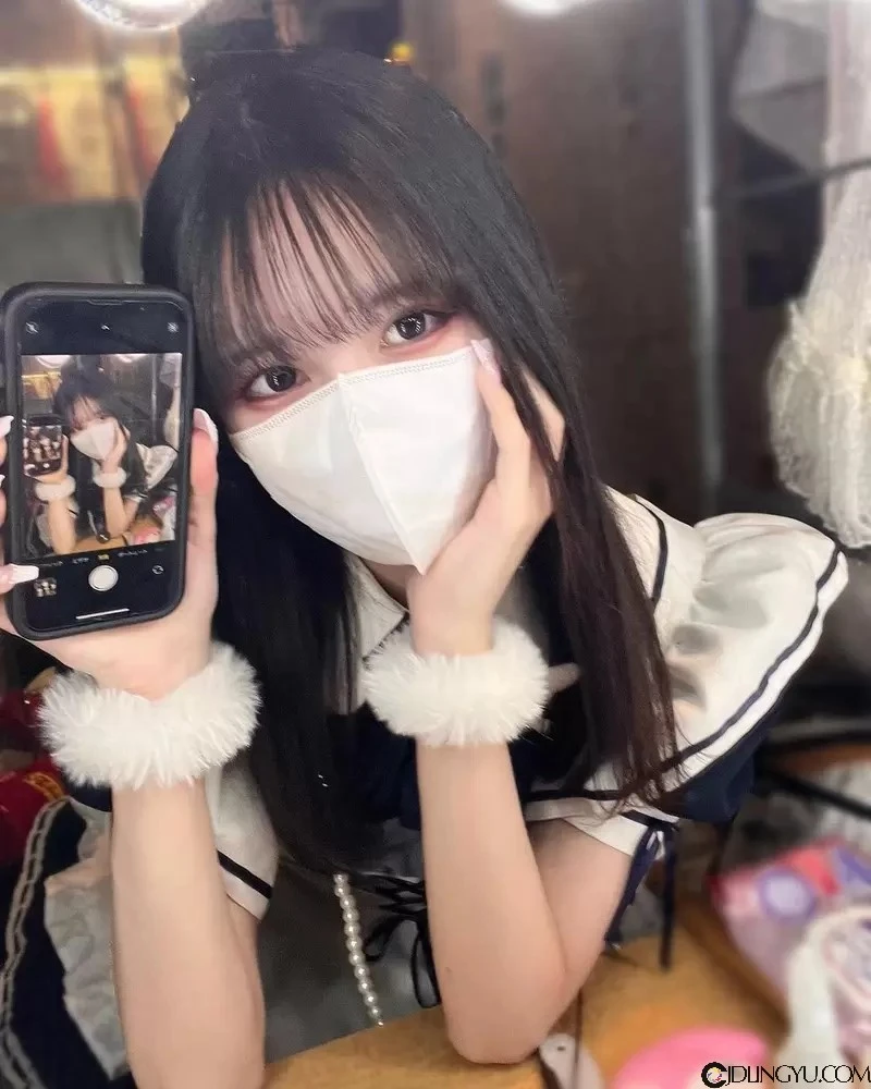 这么可爱一定是男孩子《まゆたむ》伪娘女仆店里总是能让客人大脑产生bug的男孩店员