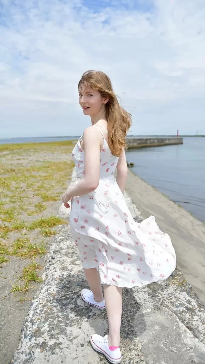 《生化危机4重制版》碍事莉真人脸模「Ella Freya」要出写真啦