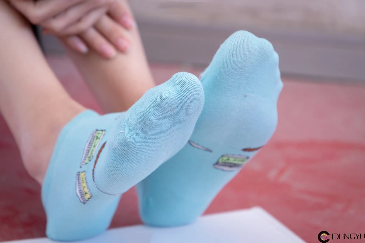 [BoBoSocks袜啵啵] 限定作品006 泡芙-板鞋、天蓝色短棉袜、裸足