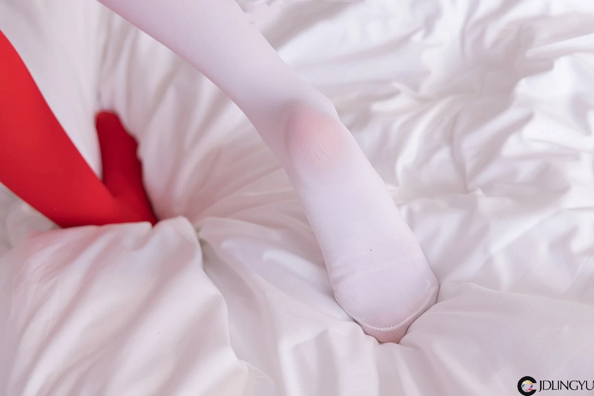 [BoBoSocks袜啵啵] No.152 稚予-圣诞服、帆布鞋、厚白丝、厚红丝