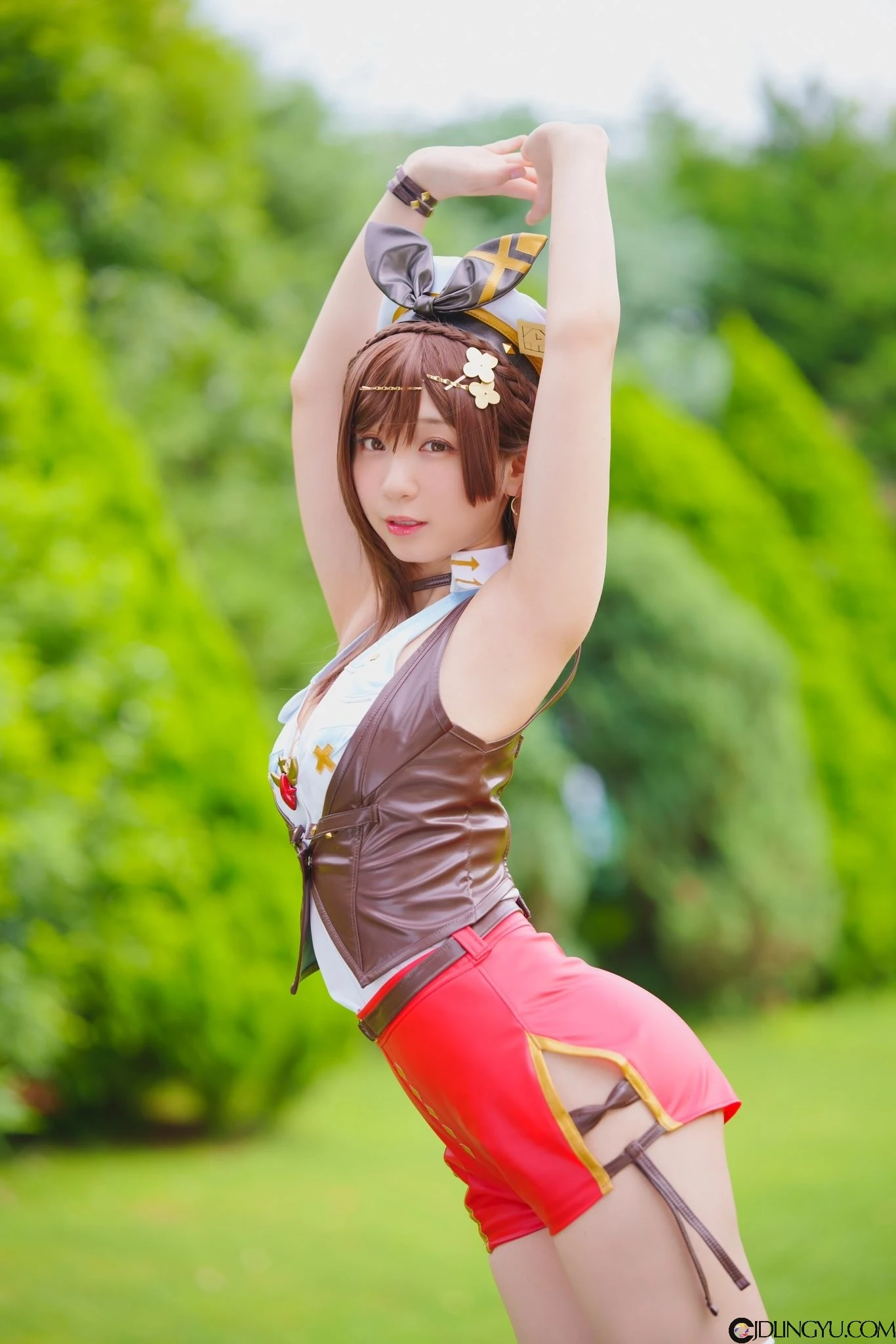 明年2月推出《莱莎的炼金工房3》官方释出伊织萌cos莱莎美图，这波操作真的很会