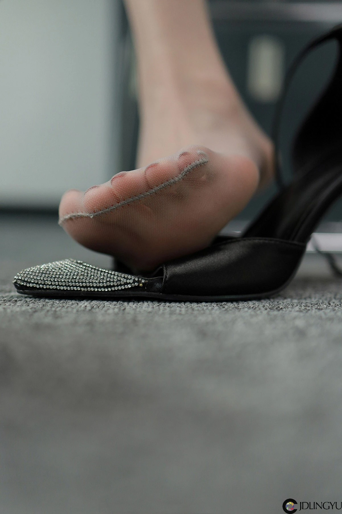 [IESS异思趣向] 模特：小六《休息室的春光》