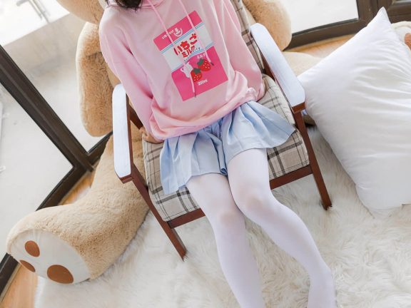 [喵写真] PR15-009 赤汐呱a 白丝少女居家写真