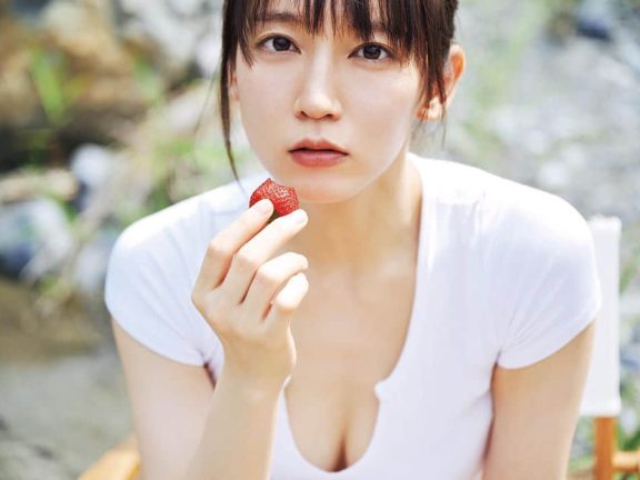 清纯D奶女神「吉冈里帆」比基尼山中野营 漂亮脸蛋加上完美曲线让人瞬间沦陷