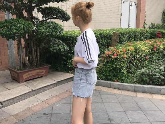 [最爱帆布鞋] 038 牛仔裤裸腿
